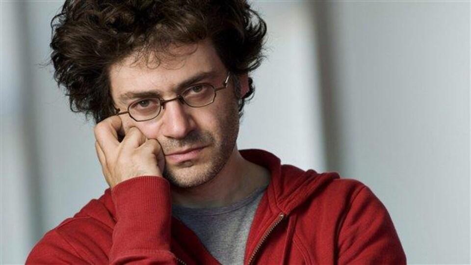 «آتشسوزیها»؛ نمایشی با سکوتهای منقطع/روایت مسکوتی از آتش جنگ بر زندگی «آتشسوزیها»؛ نمایشی با سکوتهای منقطع/روایت مسکوتی از آتش جنگ بر زندگی