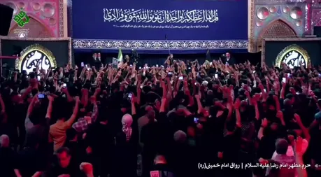رجزخوانی مهدی رسولی در حرم مطهر امام رضا (ع) / بدان که عاقبت‌ای شمر وحشی خون‌خوار/ رسد به روی سرت تیغ لشکر مختار