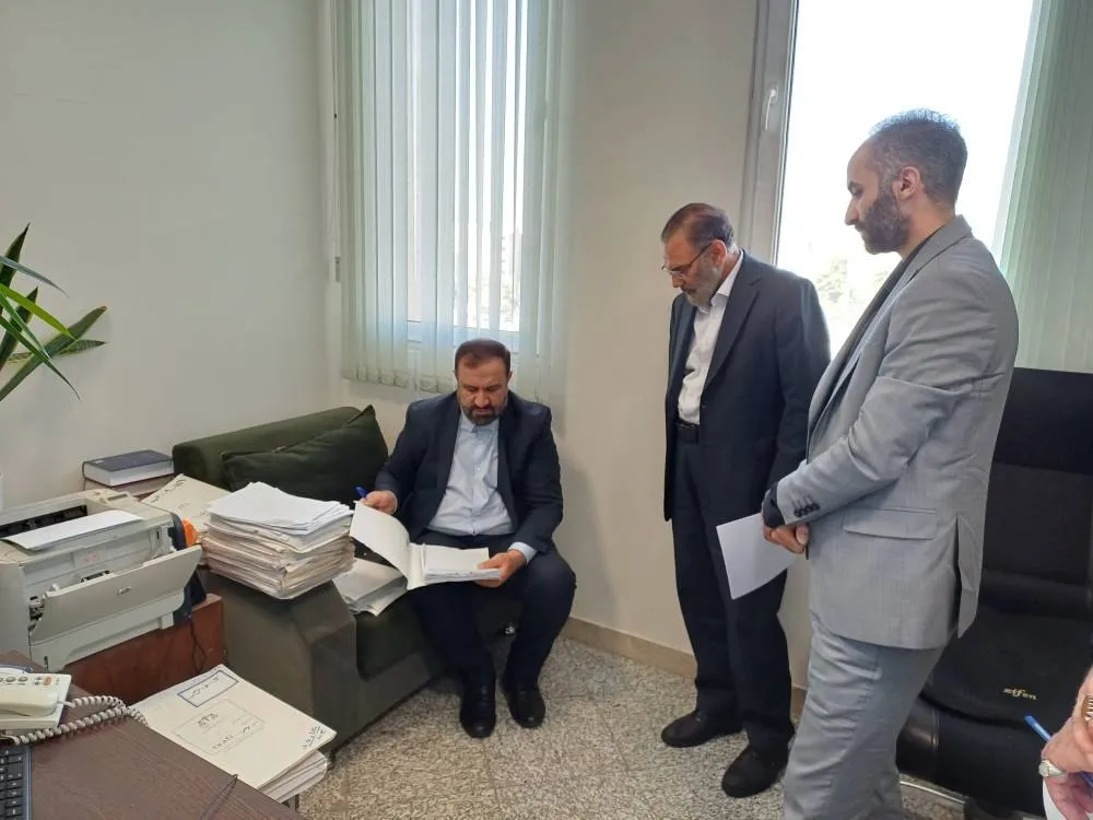 بازدید سرزده دادستان تهران از دادسرای ناحیه ۷/ تأکید بر تسریع در رسیدگی‌ها و صیانت از حقوق مراجعان