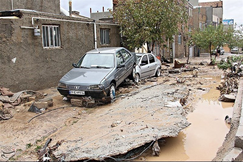 مرگ یک نفر بر اثر سیل در استان مازندران/ خانه های روستایی جنوب مازندران تخریب شده است مرگ یک نفر بر اثر سیل در استان مازندران/ خانه های روستایی جنوب مازندران تخریب شده است