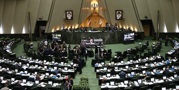 تکلیف بانک مرکزی در پرداخت سهم سه درصدی مناطق نفت‌خیزو کمتر توسعه یافته از صادرات نفت
