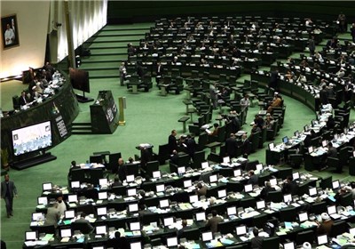 قیمت بنزین در سال آینده تغییر نمیکند قیمت بنزین در سال آینده تغییر نمیکند