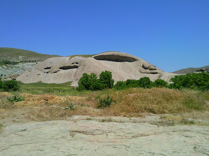 ایوان سنگی نیاق ایوان سنگی نیاق