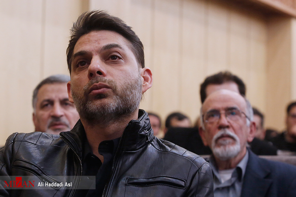 پیمان معادی در مراسم یادبود علی معلم پیمان معادی در مراسم یادبود علی معلم