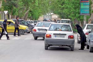 انتقاد نسبت به فعالیت مسافربرهای شخصی شهرستانی در تهران/ پایتخت تنها 4 هزار دستگاه اتوبوس فعال دارد