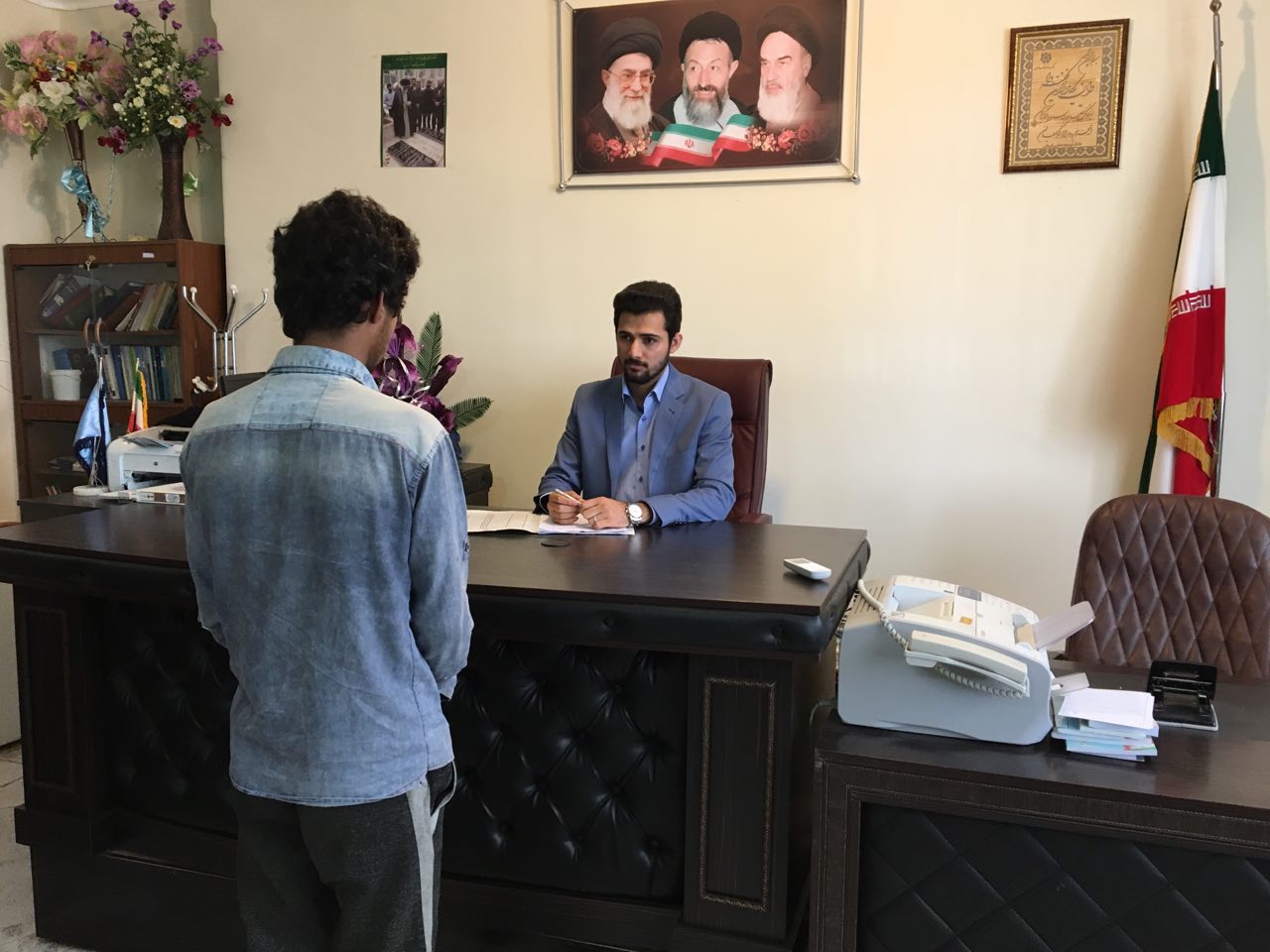 ملخ عنبرآباد دستگیر شد + عکس