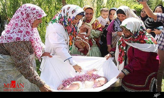 مراسم گل‌غلتان کودکان در کاشان 