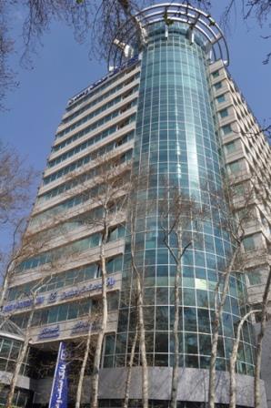 با پول ساختمان لوکس بانک صنعت و معدن چند کارخانه آباد می شود؟