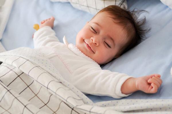 بچه ها را از چه سنی در اتاق خودشان بخوابانیم
