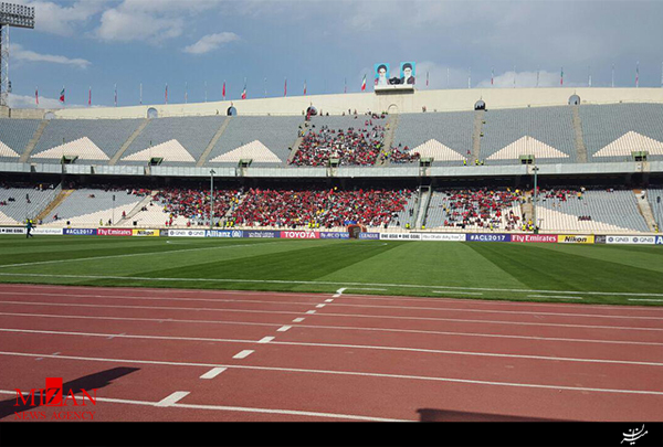 حضور پنج‌هزار هوادار در ورزشگاه آزادی/ درگیری بین طرفداران پرسپولیس در سکوها