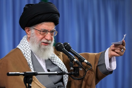 نگاهی به بیانات اخیر مقام معظم رهبری پیرامون انتخابات/ قولی که هر ۶ کاندیدا باید به مردم بدهند
