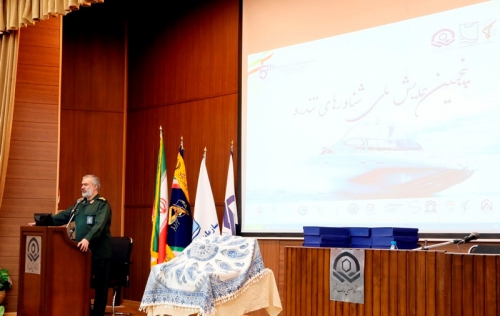 دریادار فدوی در پنجمین همایش ملی شناورهای تندرو: قدرت بازدارندگی امروز ما قابل قیاس با گذشته نیست