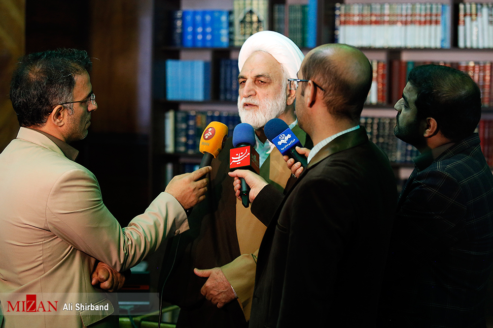 کسانی که قائل بودند باید برخی افراد علنی مجازات شوند، امروز حرفهای دیگری می‌زنند/کسانی گفتند اگر فلان کس را قبل از انتخابات احضار کنید، ما اعلان جنگ می‌کنیم؛ ولی قوه قضائیه تسلیم نشد/برخی برای جلب بعضی از آراء نیاز دارند حرف‌های غیرواقعی و احیانا علیه نهادها و بعضی ارزش‌های نظام بزنند