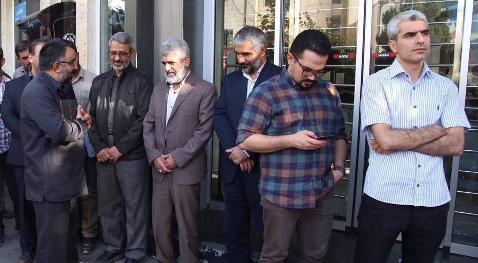 سردار غیب پرور و پدر شهید احمدی روشن