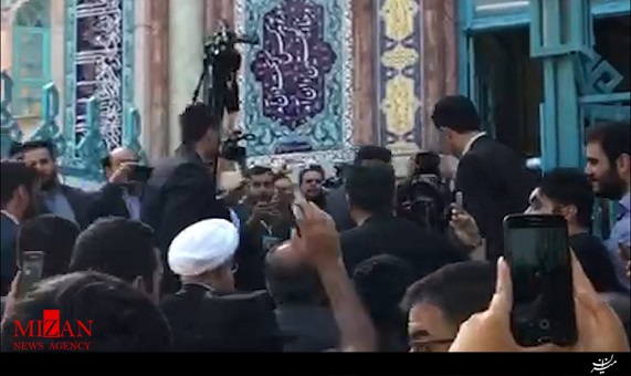 حضور روحانی درحسینیهارشادبرای شرکت در انتخابات حضور روحانی درحسینیهارشادبرای شرکت در انتخابات