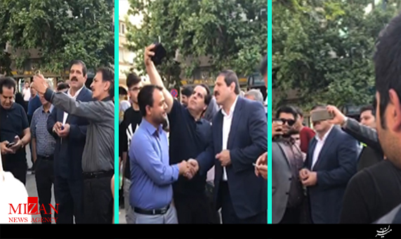 سلفی مردم با عباس جدیدی در حوزه رای‌گیری
