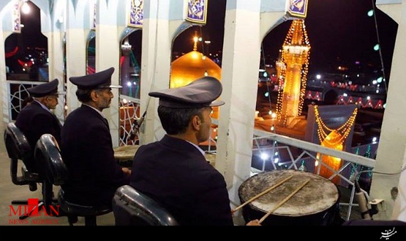 سحرخوانی در حرم مطهر رضوی سحرخوانی در حرم مطهر رضوی