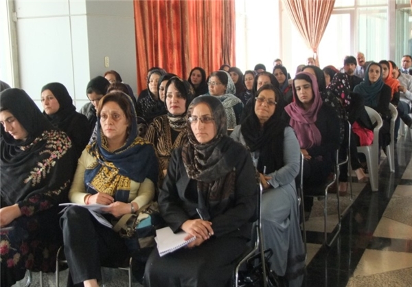 بیکاری و ازدواج‌های زودهنگام اساسی‌ترین مشکل زنان 