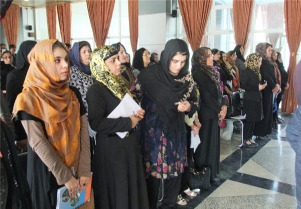 بیکاری و ازدواج‌های زودهنگام اساسی‌ترین مشکل زنان 