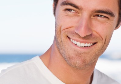 آیا مراجعه به روانشناس دلیل بیمار بودن است؟ / همه چیز راجب لیزر مو/علت مضر بودن باد مستقیم کولر برای نوزادان/چرا باید بخندیم؟