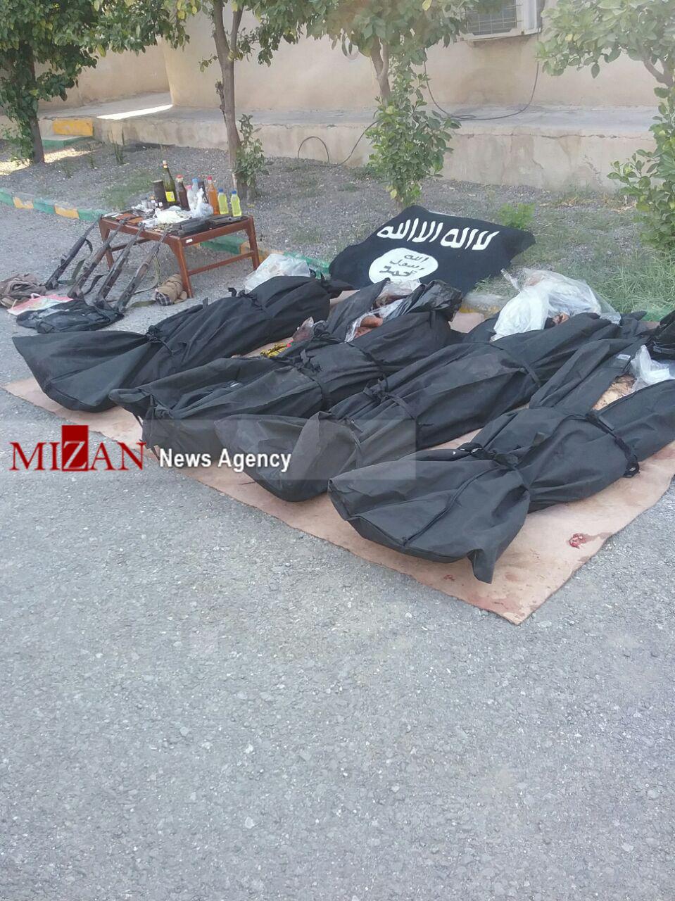 هلاکت ۴ نفر از اشرار مسلح در هرمزگان/کشف پرچم داعش از کشته شدگان/ دو نفر تبعه خارجی هستند هلاکت ۴ نفر از اشرار مسلح در هرمزگان/کشف پرچم داعش از کشته شدگان/ دو نفر تبعه خارجی هستند