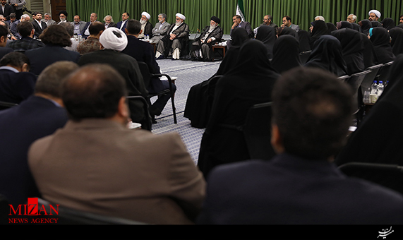 دیدار جمعی از شاعران و اهالی فرهنگ و ادب با رهبر انقلاب + فیلم گزارشی از دیدار اهالی فرهنگ، شعر و ادب فارسی با رهبر انقلاب