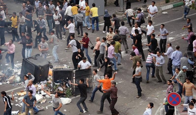 چه کسی «حصر» را به «سطح جامعه» کشاند؟/مجازات گتره‌ای و دولت حسینقلی خانی، دو پیشنهاد تازه علی مطهری/رفع حصر «آغاز راه»سران فتنه است نه «پایان راه»!