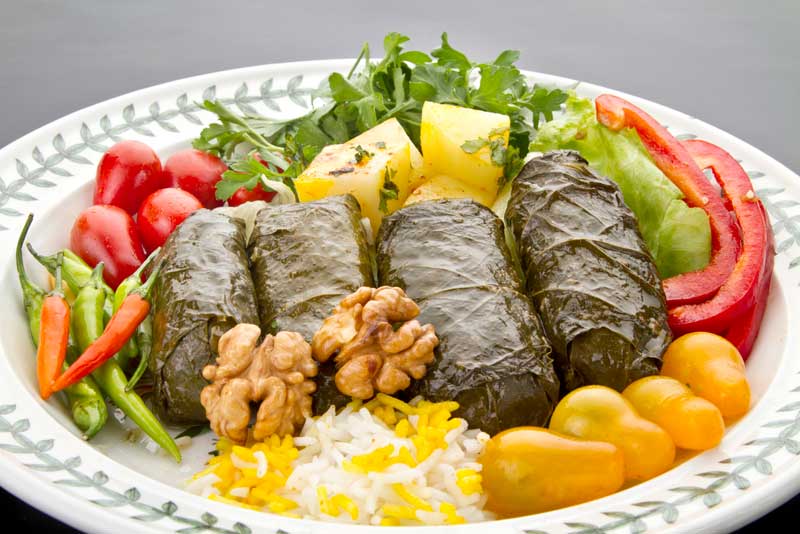 چگونه دلمه برگ مو بپزیم؟