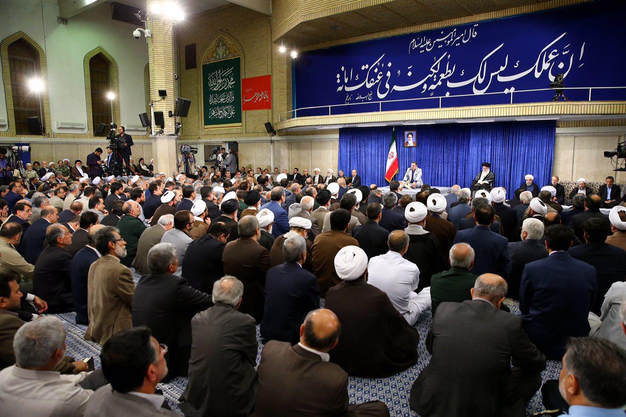 نباید با تقسیم کردن مردم، کار بزرگ ملت در انتخابات را خراب کرد/دشمن درحال استفاده از خلأهایی در برجام است که بعلت اعتماد به طرف مقابل باقی ماند