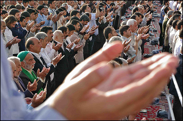نماز عید فطر واجب است؟