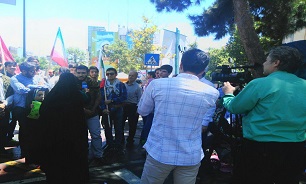 همراهی فرزندان شهدای مدافع حرم با دانشآموزان در مراسم روز جهانی قدس/ حضور جانبازان پررنگتر از همیشه همراهی فرزندان شهدای مدافع حرم با دانشآموزان در مراسم روز جهانی قدس/ حضور جانبازان پررنگتر از همیشه