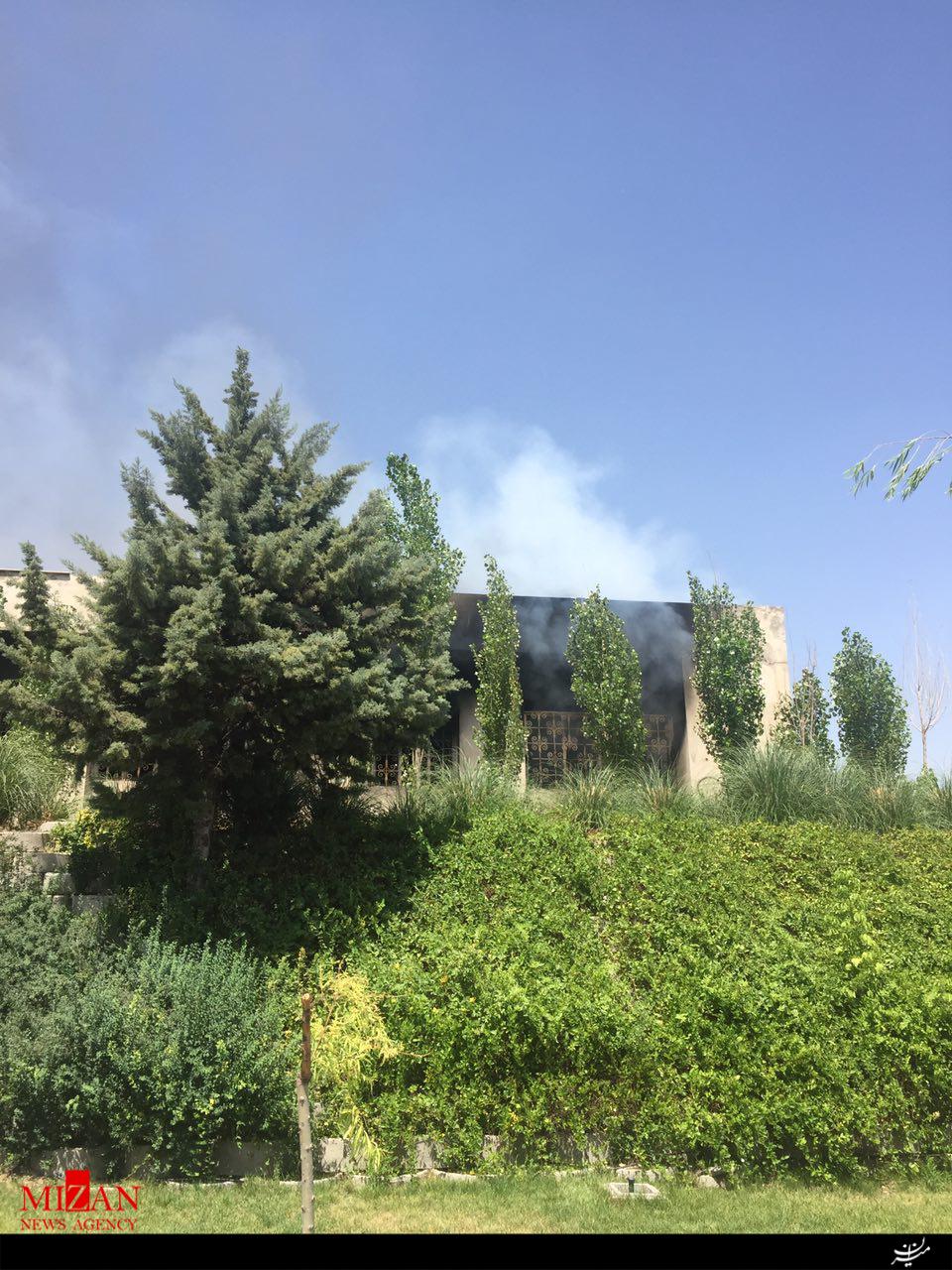 آتش سوزی در ساختمان متروکه شهرک غرب+ تصاویر آتش سوزی در ساختمان متروکه شهرک غرب+ تصاویر