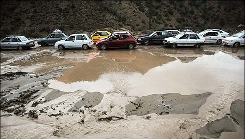 ارجاع جسد 4 نفر از کشته شدگان سیل شب گذشته به پزشکی قانونی/ شناسایی هویت 3 تن از قربانیان + اسامی