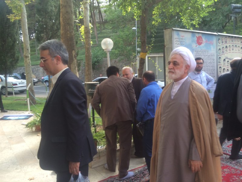 مراسم ترحیم همسر حجتالاسلام علمالهدی آغاز شد مراسم ترحیم همسر حجتالاسلام علمالهدی آغاز شد