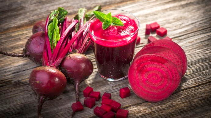 کاهش فشارخون با نوشیدن آب چغندر