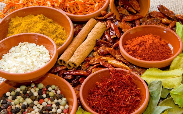 چه ویتامین هایی در ادویه ها نهفته است؟