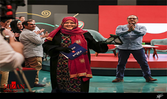 بهاره رهنما مهمان برنامه خندوانه + فیلم بهاره رهنما مهمان برنامه خندوانه + فیلم