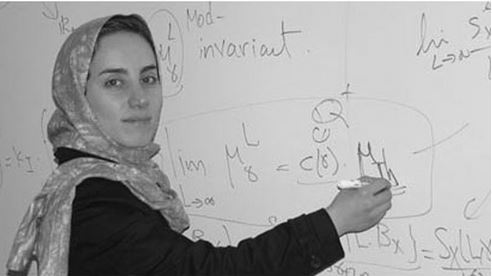 خاکسپاری او در آمریکا به طور خیلی خصوصی برگزار می‌شود