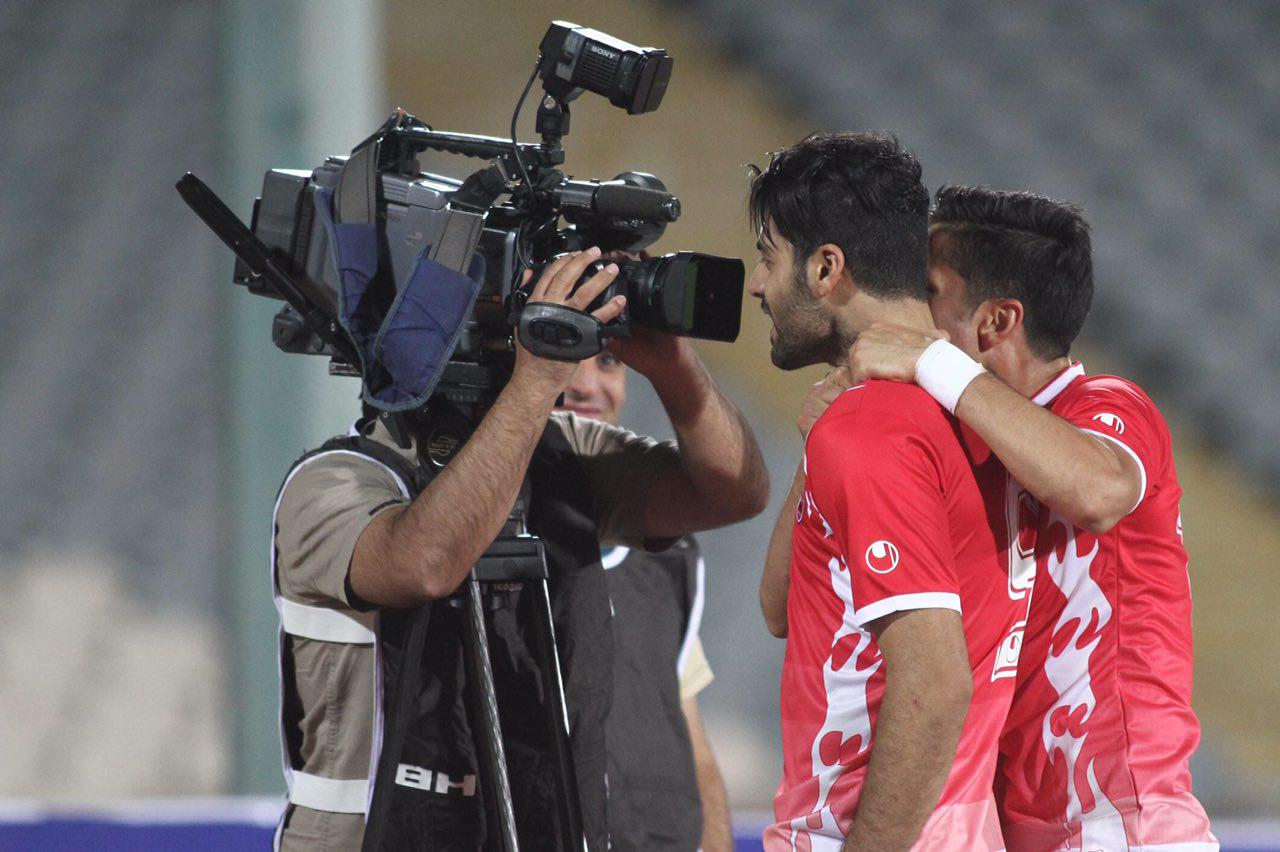 لحظاتی از شادی تا اخراج ستاره پرسپولیس +عکس لحظاتی از شادی تا اخراج ستاره پرسپولیس +عکس
