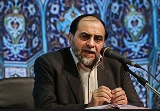 نقش‌آفرینی زنان در پیروزی انقلاب اسلامی/ اولین تظاهرات سیاسی مشهد را بانوان به راه انداختند
