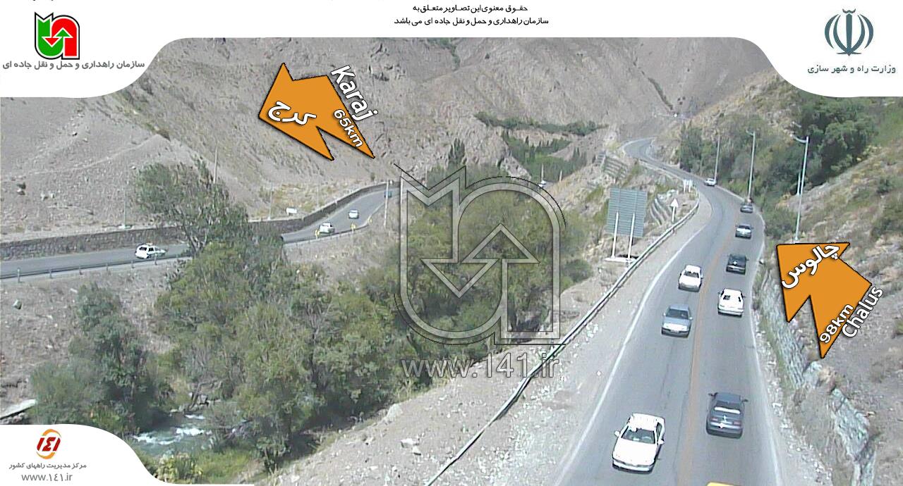 ترافیک نیمه سنگین در جاده چالوس/مسافران در راه ماندند+تصاویر
