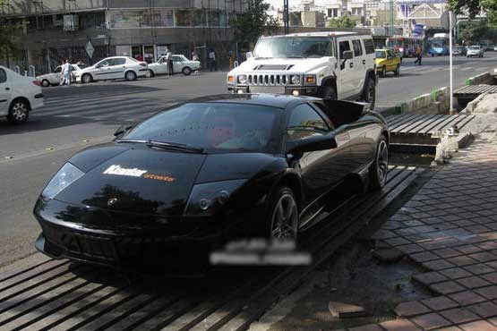 عکس/ جولان گاو خشمگین ایتالیایی در خیابان های پایتخت! عکس/ جولان گاو خشمگین ایتالیایی در خیابان های پایتخت!