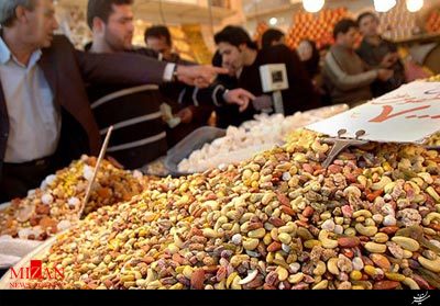 رنگ آمیزی آجیل با رنگ های غیر مجاز/ گول ظاهر خوراکی ها را نخورید