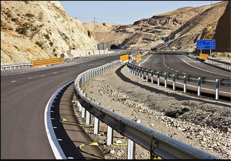 چابهار میزبان جشنواره گردشگری موج سواری/ راه ارتباطی یاسوج به اصفهان/ اشتغالزایی در دهلران/ کاهش حاصلخیزی خاک مازندران