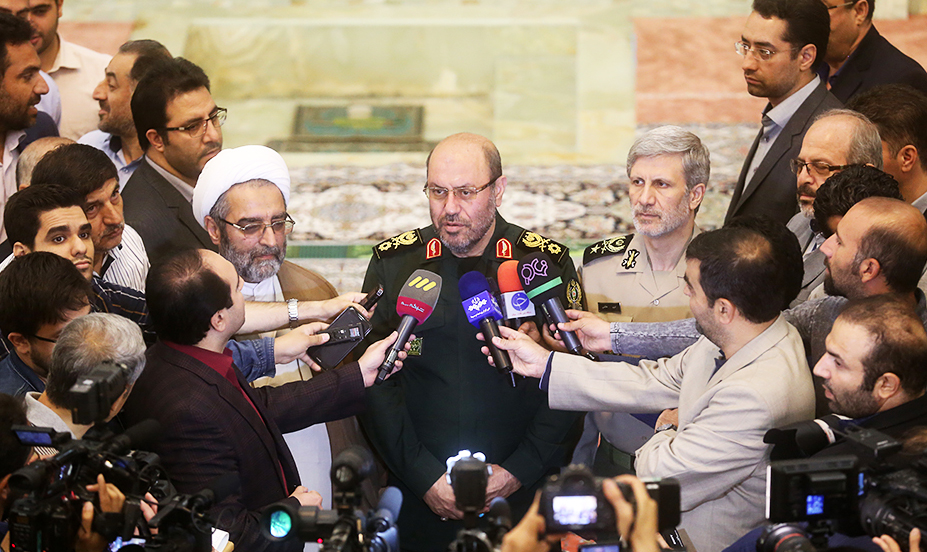 چهاردهمین وزیر دفاع جمهوری اسلامی ایران چه کسی خواهد بود؟ چهاردهمین وزیر دفاع جمهوری اسلامی ایران چه کسی خواهد بود؟