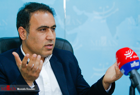 مهدویکیا: امکانات فوتبال پایه در اروپا و ایران قابل قیاس نیست/ هرچیزی که در هامبورگ یاد میگیرم در آکادمیام پیاده میکنم/ فاصله فوتبال پایه ما با سایر جهان خیلی، خیلی زیاد است/ قطعا در فوتبال پایه ایران فساد وجود دارد/ در فوتبال ایران چیزهای حیرتانگیزی میبینیم/ این روزهای پرسپولیس را پیشبینی کرده بودم/ برانکو مربی بزرگ و حرفهای است/ بهتر است برخی از حاشیههای پرسپولیس کنترل شود/ پرسپولیس میتواند قهرمان آسیا شود/ قطریها اگر پیشرفت میکنند حقشان است/ زنگ خطر سالها است برای فوتبال ایران به صدا درآمده/ قهرمانی در آسیا یکی از حسرتهای فوتبالی من است/ یک آلمانی به من گفت «محرمی» میتواند در اروپا بازی کند/ پیشبینی میکردم محرمی بازیکن بزرگی شود/ کسی نمیتواند به مایلیکهن بگوید اعتقاداتش غلط است/ برخورد کیروش با مربیان ایرانی جالب نبود/ کیروش برود کدام مربی ایرانی راه او را ادامه میدهد/ حرف از صعود در جام جهانی اولین عامل شکست در این مسابقات است/ داشتن مدرک مربیگری تضمینی برای موفقیت نیست/ پیروزی مقابل استقلال با هتتریک زاید را فراموش نمیکنم/ مهدویکیا: امکانات فوتبال پایه در اروپا و ایران قابل قیاس نیست/ هرچیزی که در هامبورگ یاد میگیرم در آکادمیام پیاده میکنم/ فاصله فوتبال پایه ما با سایر جهان خیلی، خیلی زیاد است/ قطعا در فوتبال پایه ایران فساد وجود دارد/ در فوتبال ایران چیزهای حیرتانگیزی میبینیم/ این روزهای پرسپولیس را پیشبینی کرده بودم/ برانکو مربی بزرگ و حرفهای است/ بهتر است برخی از حاشیههای پرسپولیس کنترل شود/ پرسپولیس میتواند قهرمان آسیا شود/ قطریها اگر پیشرفت میکنند حقشان است/ زنگ خطر سالها است برای فوتبال ایران به صدا درآمده/ قهرمانی در آسیا یکی از حسرتهای فوتبالی من است/ یک آلمانی به من گفت «محرمی» میتواند در اروپا بازی کند/ پیشبینی میکردم محرمی بازیکن بزرگی شود/ کسی نمیتواند به مایلیکهن بگوید اعتقاداتش غلط است/ برخورد کیروش با مربیان ایرانی جالب نبود/ کیروش برود کدام مربی ایرانی راه او را ادامه میدهد/ حرف از صعود در جام جهانی اولین عامل شکست در این مسابقات است/ داشتن مدرک مربیگری تضمینی برای موفقیت نیست/ پیروزی مقابل استقلال با هتتریک زاید را فراموش نمیکنم/