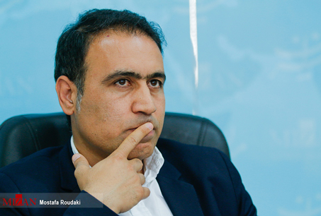 مهدویکیا: امکانات فوتبال پایه در اروپا و ایران قابل قیاس نیست/ هرچیزی که در هامبورگ یاد میگیرم در آکادمیام پیاده میکنم/ فاصله فوتبال پایه ما با سایر جهان خیلی، خیلی زیاد است/ قطعا در فوتبال پایه ایران فساد وجود دارد/ در فوتبال ایران چیزهای حیرتانگیزی میبینیم/ این روزهای پرسپولیس را پیشبینی کرده بودم/ برانکو مربی بزرگ و حرفهای است/ بهتر است برخی از حاشیههای پرسپولیس کنترل شود/ پرسپولیس میتواند قهرمان آسیا شود/ قطریها اگر پیشرفت میکنند حقشان است/ زنگ خطر سالها است برای فوتبال ایران به صدا درآمده/ قهرمانی در آسیا یکی از حسرتهای فوتبالی من است/ یک آلمانی به من گفت «محرمی» میتواند در اروپا بازی کند/ پیشبینی میکردم محرمی بازیکن بزرگی شود/ کسی نمیتواند به مایلیکهن بگوید اعتقاداتش غلط است/ برخورد کیروش با مربیان ایرانی جالب نبود/ کیروش برود کدام مربی ایرانی راه او را ادامه میدهد/ حرف از صعود در جام جهانی اولین عامل شکست در این مسابقات است/ داشتن مدرک مربیگری تضمینی برای موفقیت نیست/ پیروزی مقابل استقلال با هتتریک زاید را فراموش نمیکنم/ مهدویکیا: امکانات فوتبال پایه در اروپا و ایران قابل قیاس نیست/ هرچیزی که در هامبورگ یاد میگیرم در آکادمیام پیاده میکنم/ فاصله فوتبال پایه ما با سایر جهان خیلی، خیلی زیاد است/ قطعا در فوتبال پایه ایران فساد وجود دارد/ در فوتبال ایران چیزهای حیرتانگیزی میبینیم/ این روزهای پرسپولیس را پیشبینی کرده بودم/ برانکو مربی بزرگ و حرفهای است/ بهتر است برخی از حاشیههای پرسپولیس کنترل شود/ پرسپولیس میتواند قهرمان آسیا شود/ قطریها اگر پیشرفت میکنند حقشان است/ زنگ خطر سالها است برای فوتبال ایران به صدا درآمده/ قهرمانی در آسیا یکی از حسرتهای فوتبالی من است/ یک آلمانی به من گفت «محرمی» میتواند در اروپا بازی کند/ پیشبینی میکردم محرمی بازیکن بزرگی شود/ کسی نمیتواند به مایلیکهن بگوید اعتقاداتش غلط است/ برخورد کیروش با مربیان ایرانی جالب نبود/ کیروش برود کدام مربی ایرانی راه او را ادامه میدهد/ حرف از صعود در جام جهانی اولین عامل شکست در این مسابقات است/ داشتن مدرک مربیگری تضمینی برای موفقیت نیست/ پیروزی مقابل استقلال با هتتریک زاید را فراموش نمیکنم/