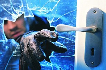راه های نفوذ دشمن به جمهوری اسلامی ایران/ راهبردهای کلان مقابله با این مسأله