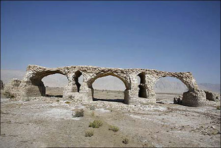 بندر سیراف/ پل تاریخی لاتیدان/ بیشابور/ قلعه رودخان و عمارت بخردی بندر سیراف/ پل تاریخی لاتیدان/ بیشابور/ قلعه رودخان و عمارت بخردی