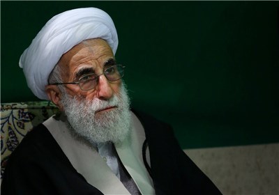جزئیات تماس تلفنی دیروز حسین شریعتمداری با آیت الله جنتی